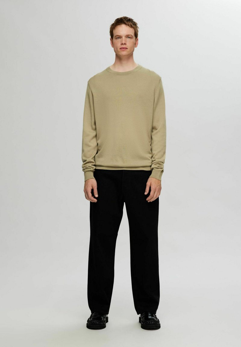 Selected Homme SLHTRAY CREW NECK - Svetr - kelp