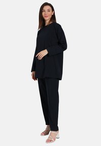 Modanisa SET - Pitkähihainen paita - navy blue