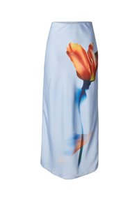 Satijnen midi-rok in pastelblauw met een grote oranje tulpprint, met een gladde textuur en een subtiele glans voor extra visuele aantrekkingskracht.