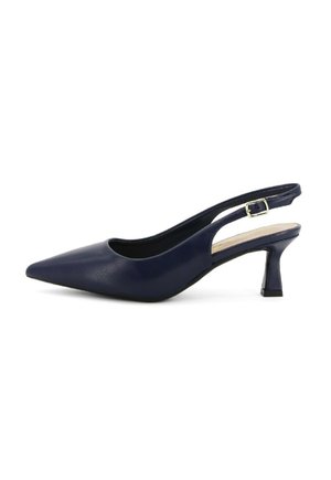 Scarpa con tacco alto in pelle blu navy, con punta affilata e tacco a blocco piccolo, dotata di una fascia con dettagli in fibbia dorata.