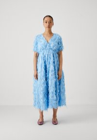 YAS Petite - YASPAZYLLA MIDI DRESS SHOW  - Kokteilinė suknelė / vakarėlių suknelė - alaskan blue Miniatiūros vaizdas 1