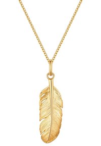 Auksinė plunksnų pakabukas su kruopščiai išdirbtu dizainu, pakabintas ant plonos grandinėlės. Yra tekstūruotas paviršius ir poliruotas apdaila.