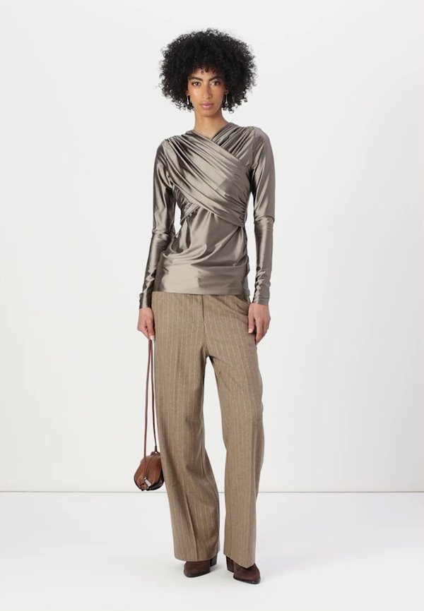 KIRA GLOSSY STRETCH - Long sleeved top - taupe4