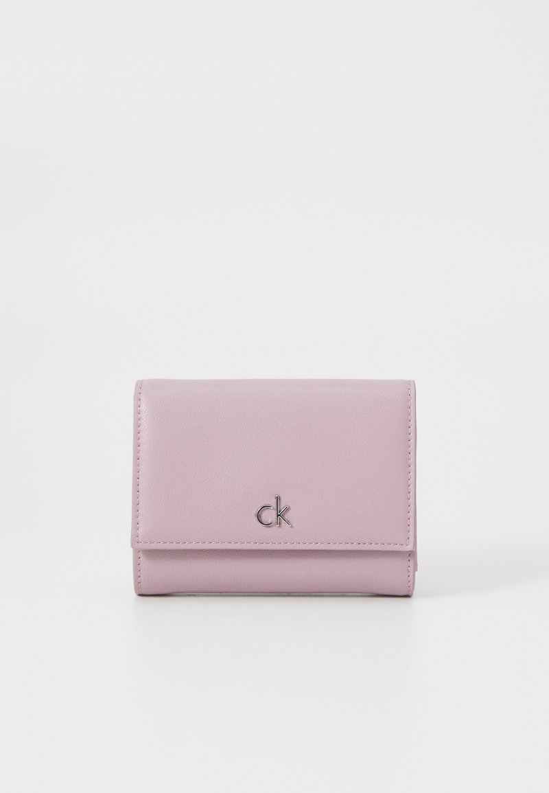 Calvin Klein DAILY MEDIUM TRIFOLD - Peňaženka - sea fog