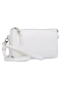 Bolso cruzado de piel blanca con cierre de cremallera, correa ajustable y una sutil marca. Textura suave y diseño minimalista.
