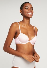 Calvin Klein Underwear - FLIRTY PLUNGE - Sujetador push-up - nymphs thigh Imagen en miniatura 1