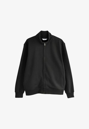 Schwarze Zip-Jacke mit hohem Kragen und langen Ärmeln, mit Rippbündchen und Saum, auf einem weißen Hintergrund präsentiert.