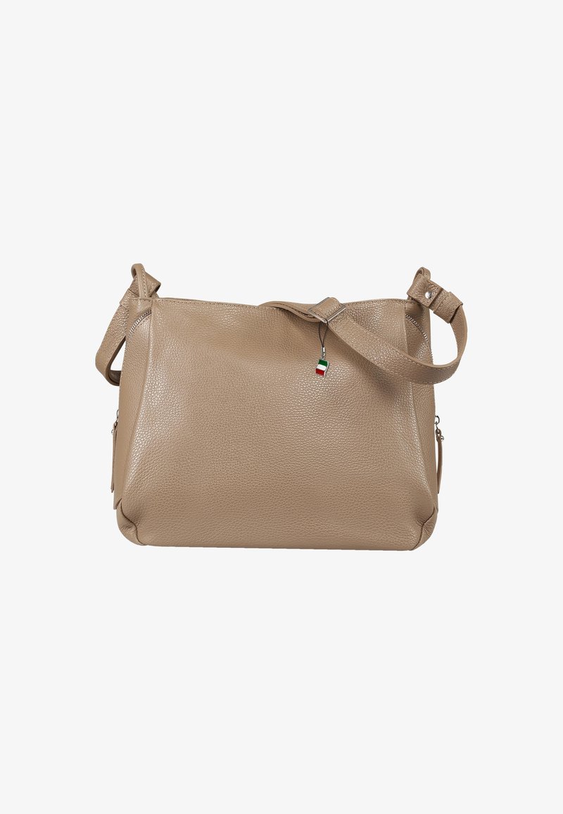 Beige schoudertas van getextureerd leer met verstelbare band, ritssluitingen aan de zijkanten en een kleine Italiaanse vlag als bedeltje aan de voorkant.