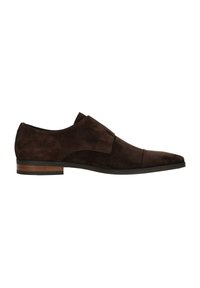 Bruine suède jurk schoenen met een spitse neus, instapontwerp en een lage gestapelde houten hak. Zachte textuur en minimalistische stijl.
