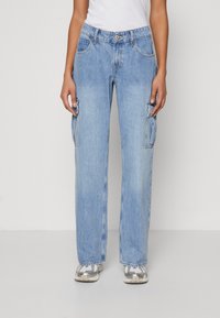 Hollister Co. - CLEAN CARGO BAGGY - Relaxed fit jeans - medium double shank Miniatuurafbeelding 1