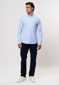 Thumbnail Image 3