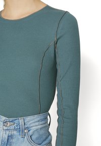 Weekday Camisola de manga comprida - green