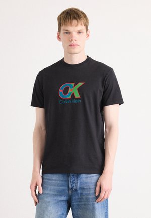Calvin Klein DOT GRAPHIC TEE - T-shirt imprimé - black