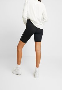 Nike Sportswear Shorts - black