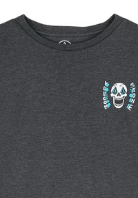 Grijze katoenen t-shirt met korte mouwen, voorzien van een witte schedelafbeelding met blauwe accenten en de tekst "Volcom Stone" op de linkerborst.