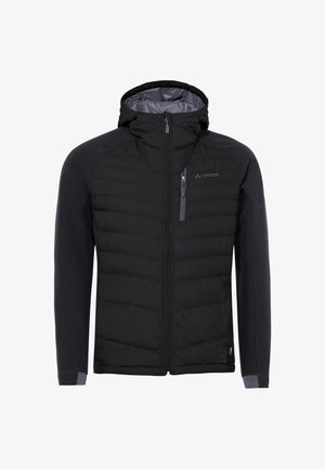 Giacca nera con cappuccio dotata di una parte anteriore trapuntata, maniche nere lisce, tasca sul petto con zip e dettagli del logo discreti. Cappuccio regolabile incluso.