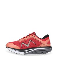 Roter Laufschuh mit einem Mesh-Obermaterial, das ein Wellenmuster in Silber, einen schwarzen Fersenakzent und eine gepolsterte Sohle in Weiß und Grau aufweist.