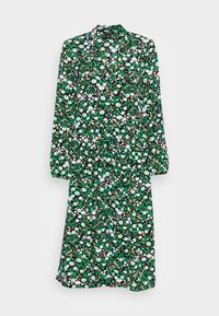 Vestido floral em preto e verde com mangas compridas, gola e saia em camadas. Apresenta flores brancas e cor-de-rosa com folhas verdes.