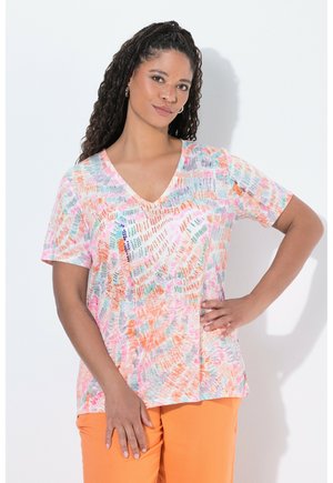 Angel of Style, - T-shirt z nadrukiem