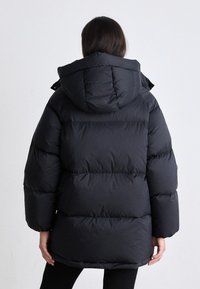GANT MID LENGTH JACKET - Manteau en duvet - black