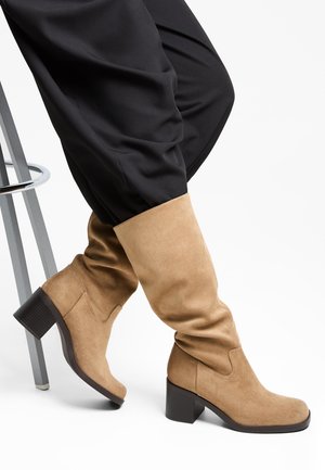 Bershka Laarzen - sand