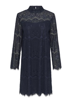 Vestido de encaje azul marino con un cuello alto, mangas tres cuartos y dobladillo con flecos. Patrones florales intrincados en toda la tela.
