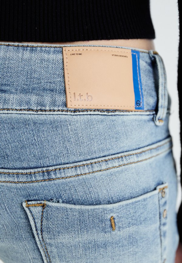 LOW RISE - Slim fit jeans - veida wash2