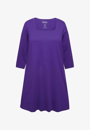 Vestito tunica viola realizzato in 100% cotone. Presenta un collo quadrato e maniche a tre quarti. Texture liscia con una vestibilità ampia.