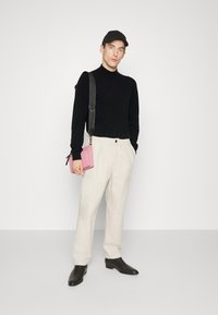 Wool & Co MOK NECK  - Camisola - nero