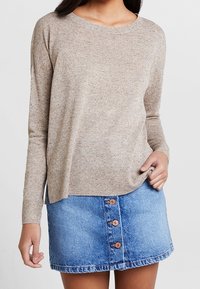 YAS Sweter