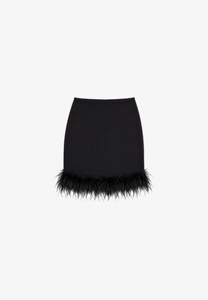 Never Fully Dressed, Минипола - black