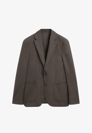 Bruine blazer van een gestructureerde stof met een enkelrijig ontwerp, notch-revers, twee steekzakken aan de voorkant en twee knopen. Eenvoudig en getailleerd model.