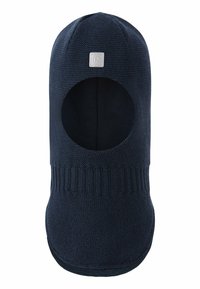 Balaclava a maglia di colore navy con apertura circolare per il viso, caratterizzata da un bordo inferiore a coste e una piccola etichetta rettangolare.