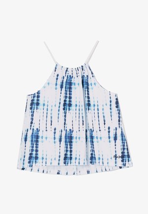 Haut dos nu blanc avec des rayures verticales tie-dye bleues et des fines bretelles, avec un petit logo noir en bas à droite.
