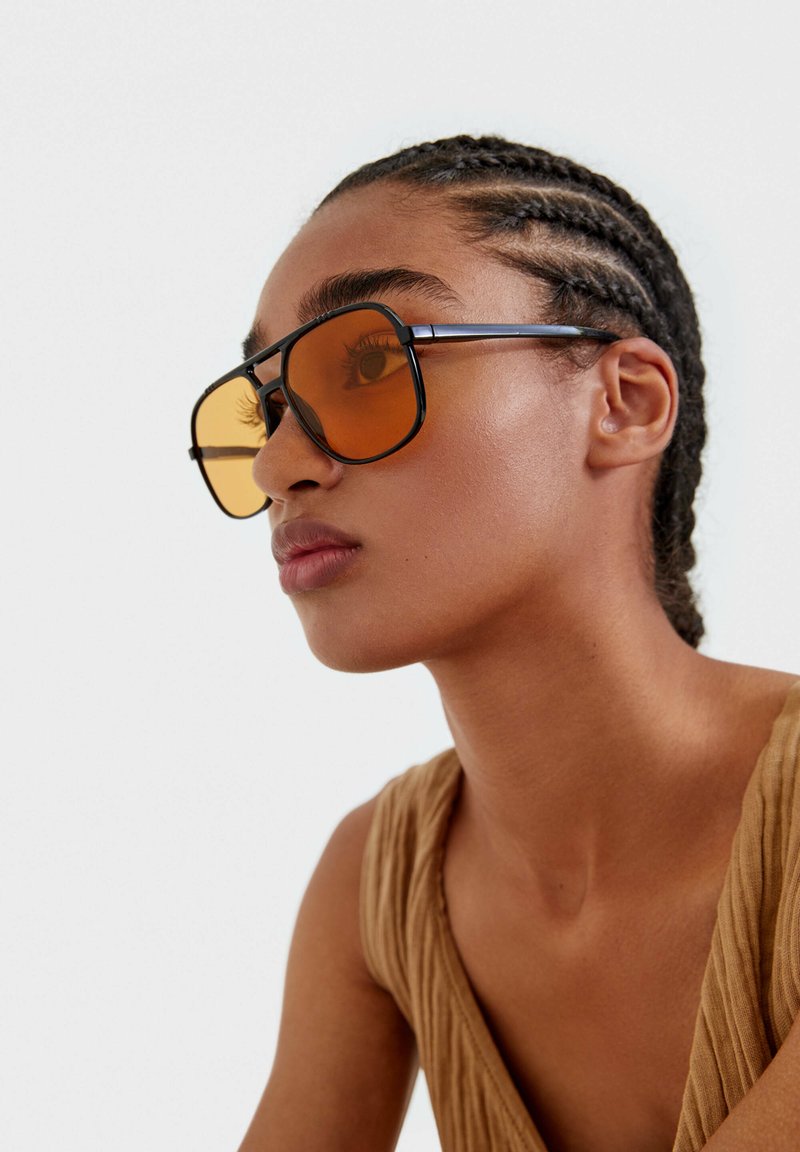 pull and bear occhiali