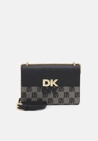DKNY ECHO CHAIN FLAP - Skulderveske - black