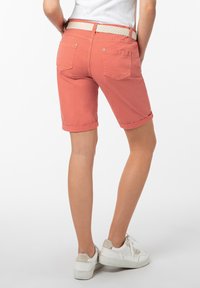 Sublevel BERMUDA MIT GÜRTEL - Shorts - orange
