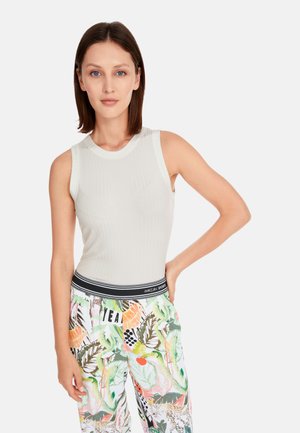 Marc Cain Top - off white