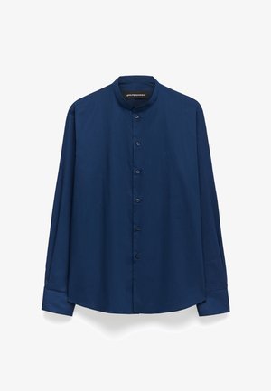 Navyblauwe lange mouwen shirt van gladde stof, met een staande kraag en sluiting met knopen aan de voorkant, voorzien van een subtiele stiksel detail.