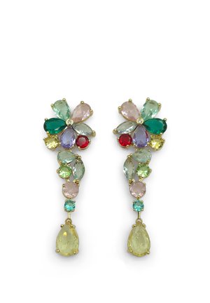 Orecchini pendenti colorati a forma di fiore con molteplici gemme a forma di goccia e rotonde in verde, viola, rosso, giallo, rosa e blu incastonate in oro.