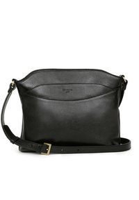 Borsa a tracolla in pelle nera con finitura testurizzata, design piatto, singolo manico regolabile e un logo discreto sul davanti.