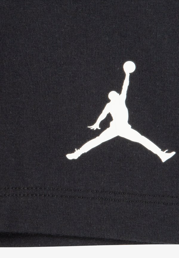 ESSENTIALS BIKE - Shorts2