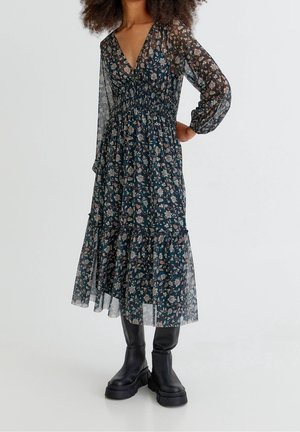 PULL&BEAR, Robe de jour - mottled green