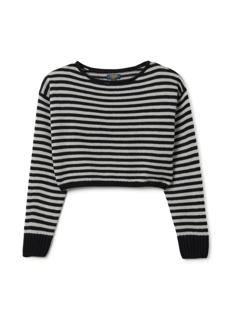 Zwart-wit gestreept cropped sweater met een ronde hals en lange mouwen. Ribgebreide manchetten en zoom geven textuur en definitie.