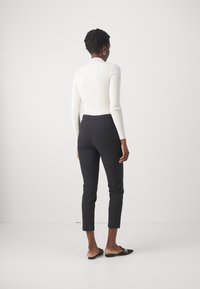 Elisabetta Franchi WOMENS PANTS - Nadrágok - nero