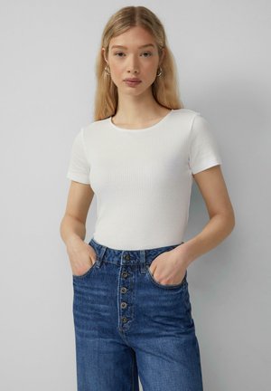 SCHMAL GESCHNITTENES MIT AJOURMUSTER - Basic T-shirt - weiß