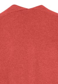 Rostfärgad stickad tröja med V-ringning, med en slät textur och ribbade kanter för extra detalj.