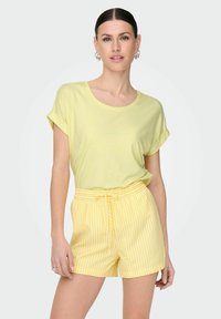 ONLY MOSTER O-NECK - Bluse - wax yellow