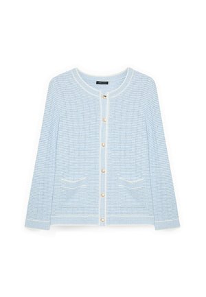 Světlomodrý pletený kardigan s vertikálním žebrováním, kulatým výstřihem, šesti knoflíky vpředu a dvěma malými předními kapsami.