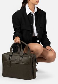 Burkely MINIMAL MASON 15.6 inch - Aktentasche - green